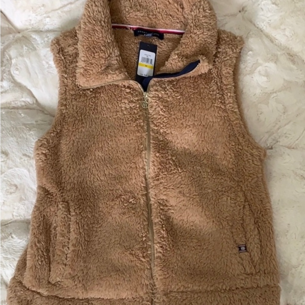 Tommy Hilfiger tan fuzzy vest, Medium, shows a tag but I removed it, smoke free